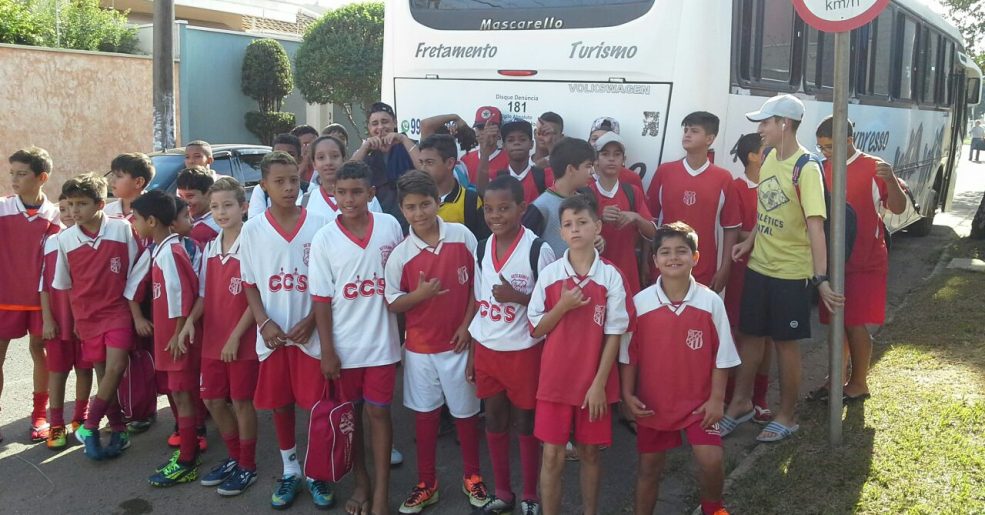 Garotada da Escolinha de Futebol do União dá show de bola em Mogi Mirim