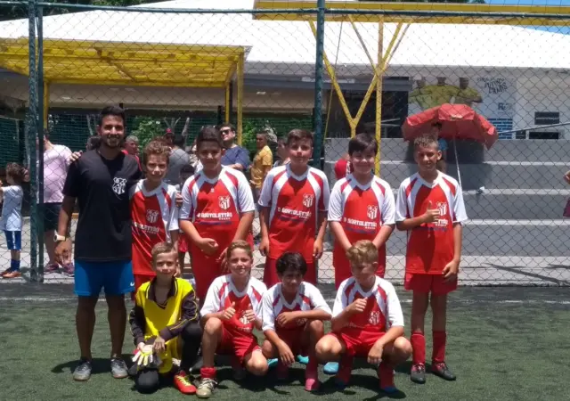 Garotada da Escolinha de Futebol participa de amistosos em Campinas