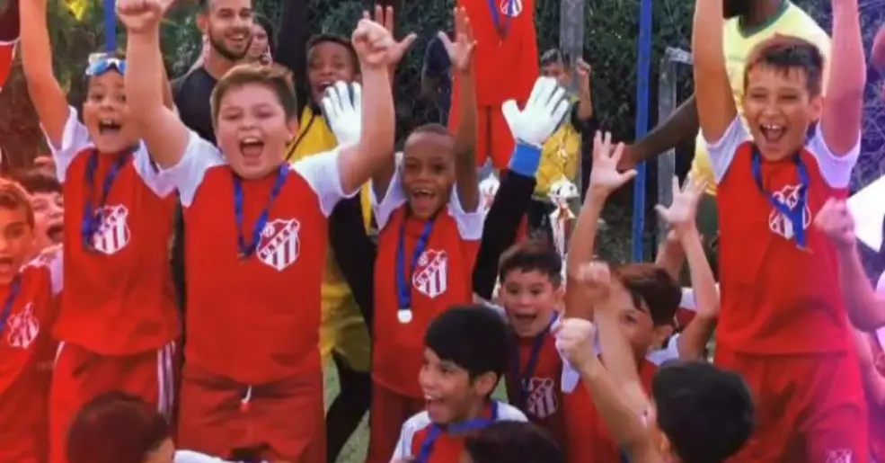 Escolinha do União levanta a taça em torneio de Jaguariúna